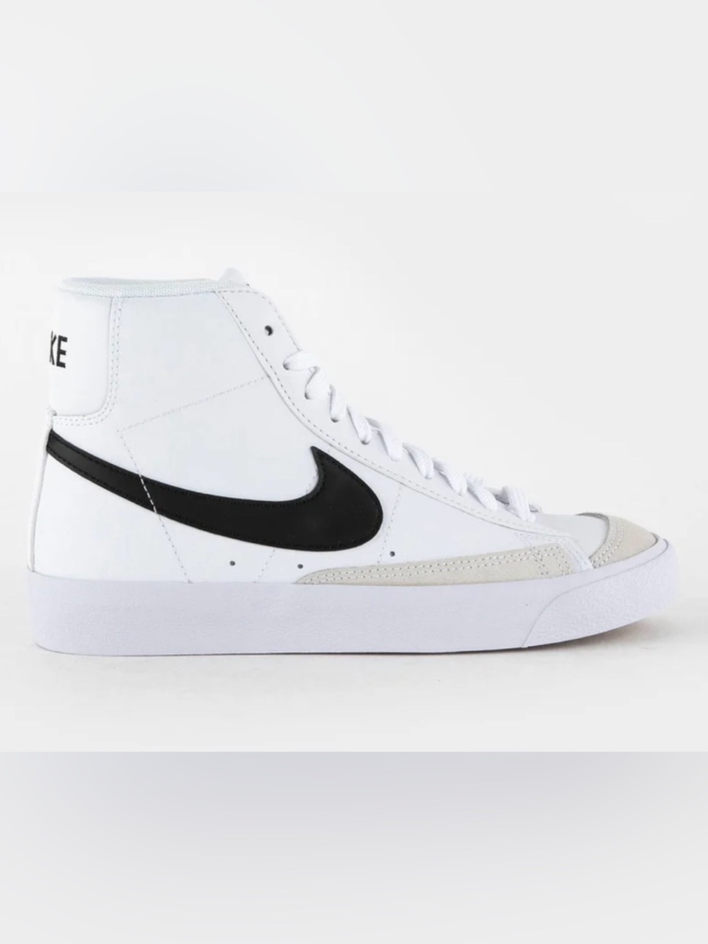 EUC Nike Big Kids Blazer Mid '77 Sneakers